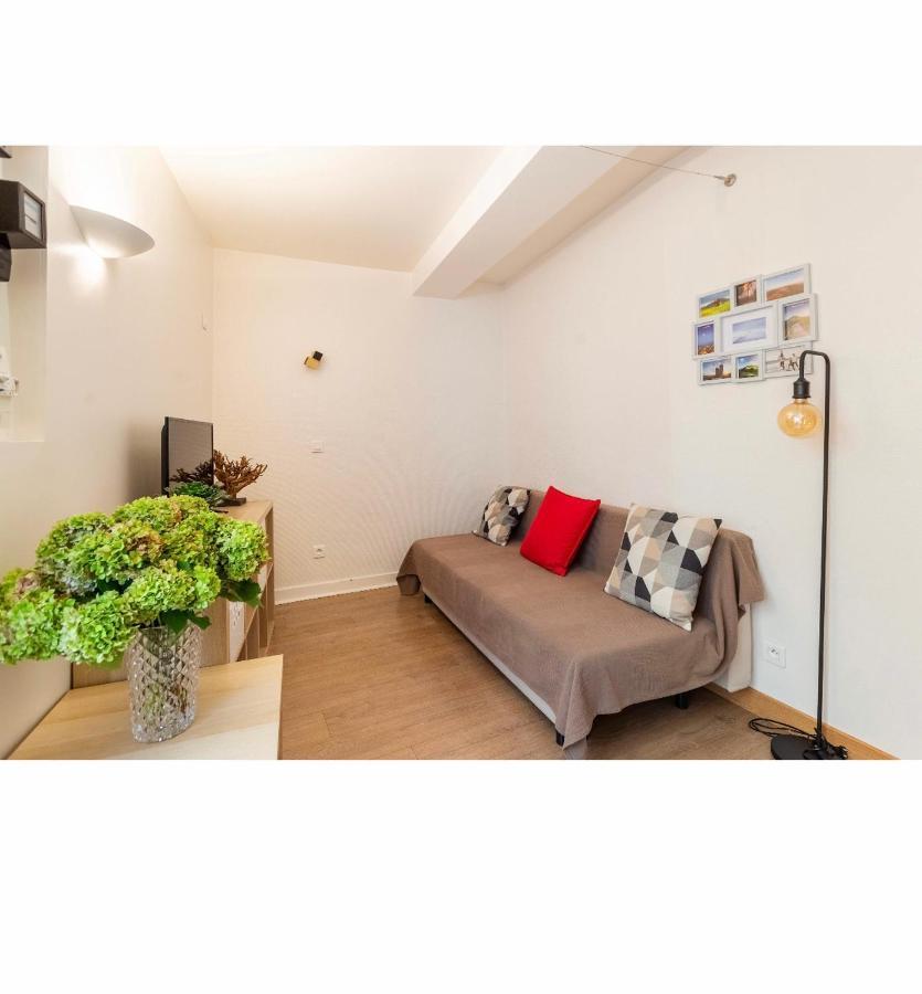 Location F1 Neuf Centre Historique Riom Apartment Exterior foto